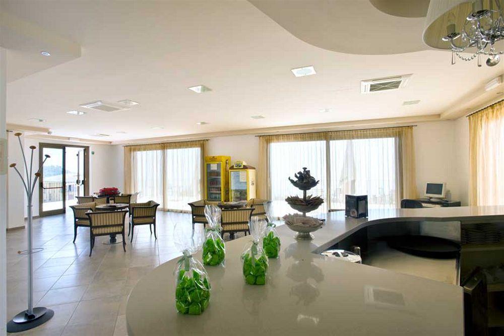 Residence Besass, Gtsgroup 티날레 외부 사진